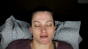 Dirtydees gets her face covered with some heavy eye blasts