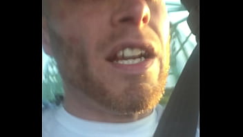 Suprerduper eating throu her