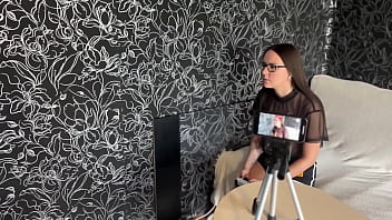 My girlfriend likes gaming but also likes doing blowjob and feeling my cock ride in her tight asshole