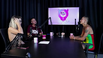 Já pediram um fetiche com cachorro acha errado a divisão de atriz criadora e é liberal caroleta roots & bruna carlos sheer red