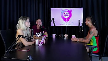 Já pediram um fetiche com cachorro acha errado a divisão de atriz criadora e é liberal caroleta roots & bruna carlos sheer red