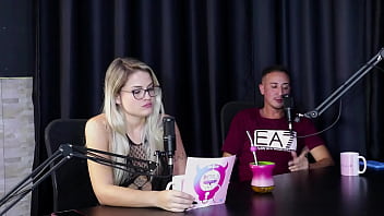 Já pediram um fetiche com cachorro acha errado a divisão de atriz criadora e é liberal caroleta roots & bruna carlos sheer red