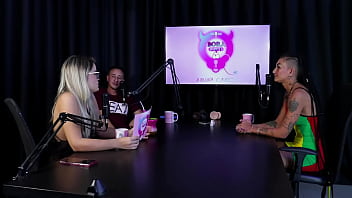 Já pediram um fetiche com cachorro acha errado a divisão de atriz criadora e é liberal caroleta roots & bruna carlos sheer red