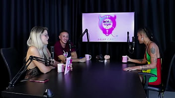 Já pediram um fetiche com cachorro acha errado a divisão de atriz criadora e é liberal caroleta roots & bruna carlos sheer red