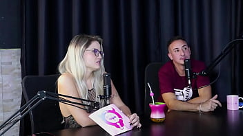 Já pediram um fetiche com cachorro acha errado a divisão de atriz criadora e é liberal caroleta roots & bruna carlos sheer red