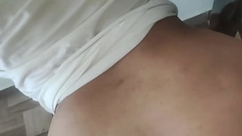 ¡¡por los clavos de jesucristo ¿que es esto madrastra le chupa la polla a jesucristo y se mete la polla en el coño real casero amateur