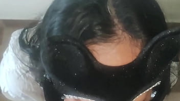 ¡¡por los clavos de jesucristo ¿que es esto madrastra le chupa la polla a jesucristo y se mete la polla en el coño real casero amateur