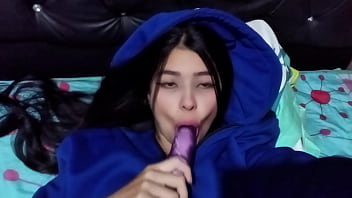 Niñera caliente con enormes tetas anhelaba mi polla tan pronto como llegué a casa casero real