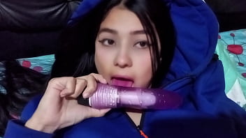 Niñera caliente con enormes tetas anhelaba mi polla tan pronto como llegué a casa casero real