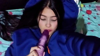 Niñera caliente con enormes tetas anhelaba mi polla tan pronto como llegué a casa casero real