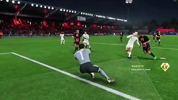 Gaulao mostrando como colocar a mão na bola com vontade