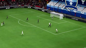 Gaulao mostrando como colocar a mão na bola com vontade