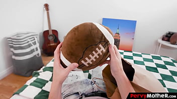 Egg hunter stepmom chasing after her rabbit's eggs Egg hunter stepmom chasing after her rabbit's eggs