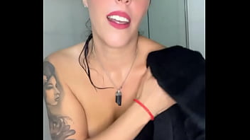 Argentina guarra se masturba y se moja parte 2