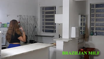 Padrasto pauzudo fode a enteada na cozinha sem camisinha video completo no red sheer
