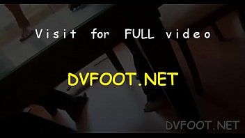 Beauty cums while feet licked