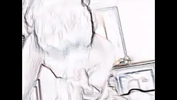 Isabella kouří a poliká