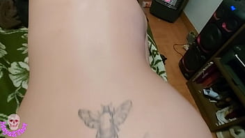 Por favor folla mi pequeño y apretado coño