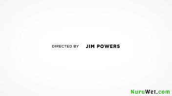 Teenager cutie masseuse seduces customer for his huge dick and rub his dick fast