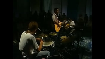 Metal contra as núvens