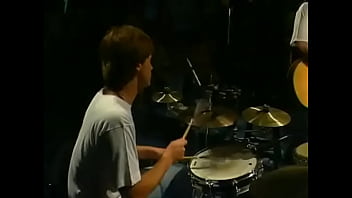 Metal contra as núvens