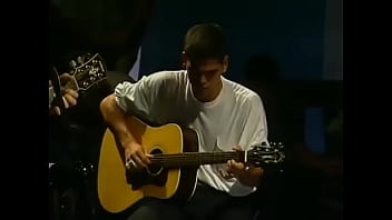 Metal contra as núvens