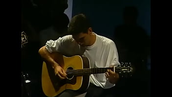 Metal contra as núvens