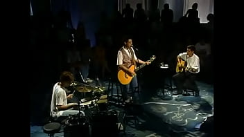 Metal contra as núvens