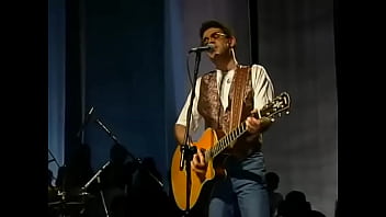 Metal contra as núvens