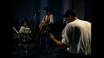 Metal contra as núvens