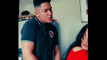 Prima lejana viene de vacaciones la muy puta solo viene a follar