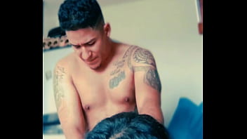 Prima lejana viene de vacaciones la muy puta solo viene a follar