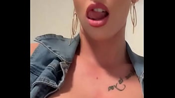 See a titty send a titty