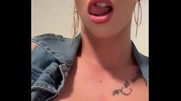 See a titty send a titty