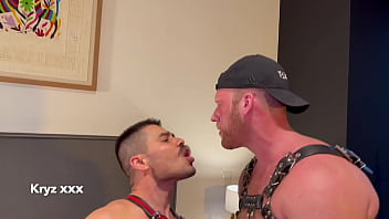 Hombre Musculoso Folla Muy Culo Peludo Parte 1 thumbnail