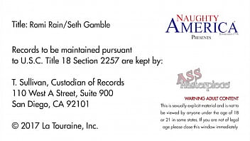 Dirty talker with a phat ass has the time of her life