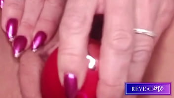 Revealme horny milf shows wet hairy pussy in intense vibrator cum show