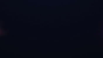 Fumando com a eu e priscila em um lesbo gostoso