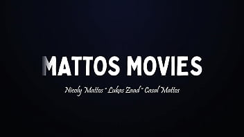 Fumando com a eu e priscila em um lesbo gostoso