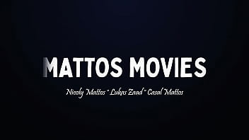 Fumando com a eu e priscila em um lesbo gostoso