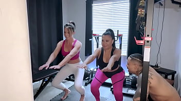 Bottomless workout w two horny milfs