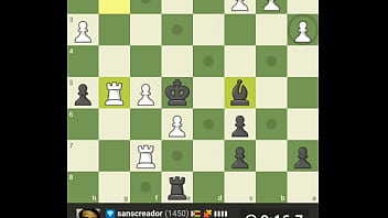 Estoy aburrido de la vida haci que decidí jugar un chess pero acabo perdiendo por tiempo y estaba mi rival mate en pocas jugadas así que destruyó mi computador termina muy mal