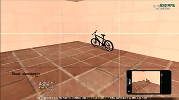 Mostrando a moto fudida