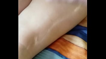 Nalgona recibe agarrada