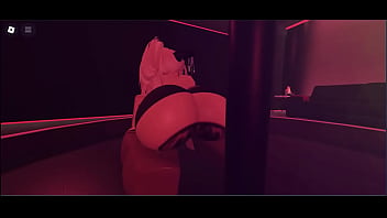 Encontre a esta rubia culona y me la folle duro