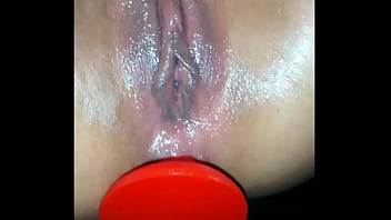 Foi amarrada e estimulada até gozar