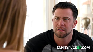 Stepsister convinced her stepbrother to fuck on camera to get rich