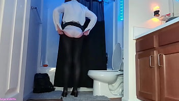 Uraraka ochako peeing voyeur and uraraka ochako in pantyhose peeing voyeur sage eldritch