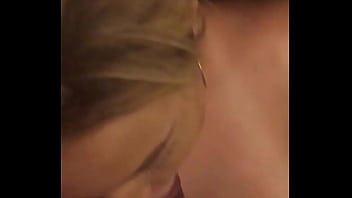 White girl swollow 13 inches