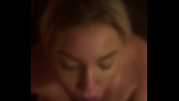 White girl swollow 13 inches